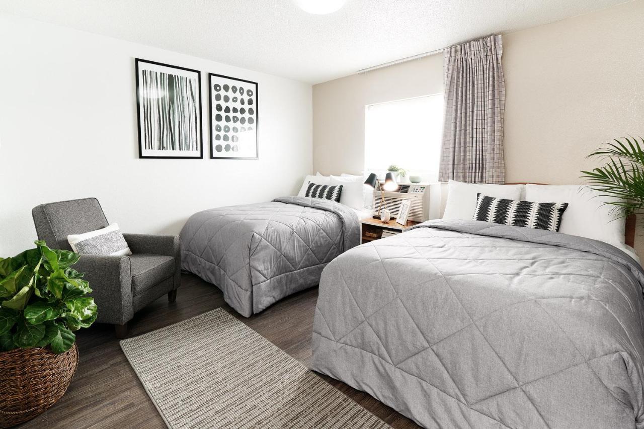 Intown Suites Extended Stay Tampa Fl Orient Park エクステリア 写真