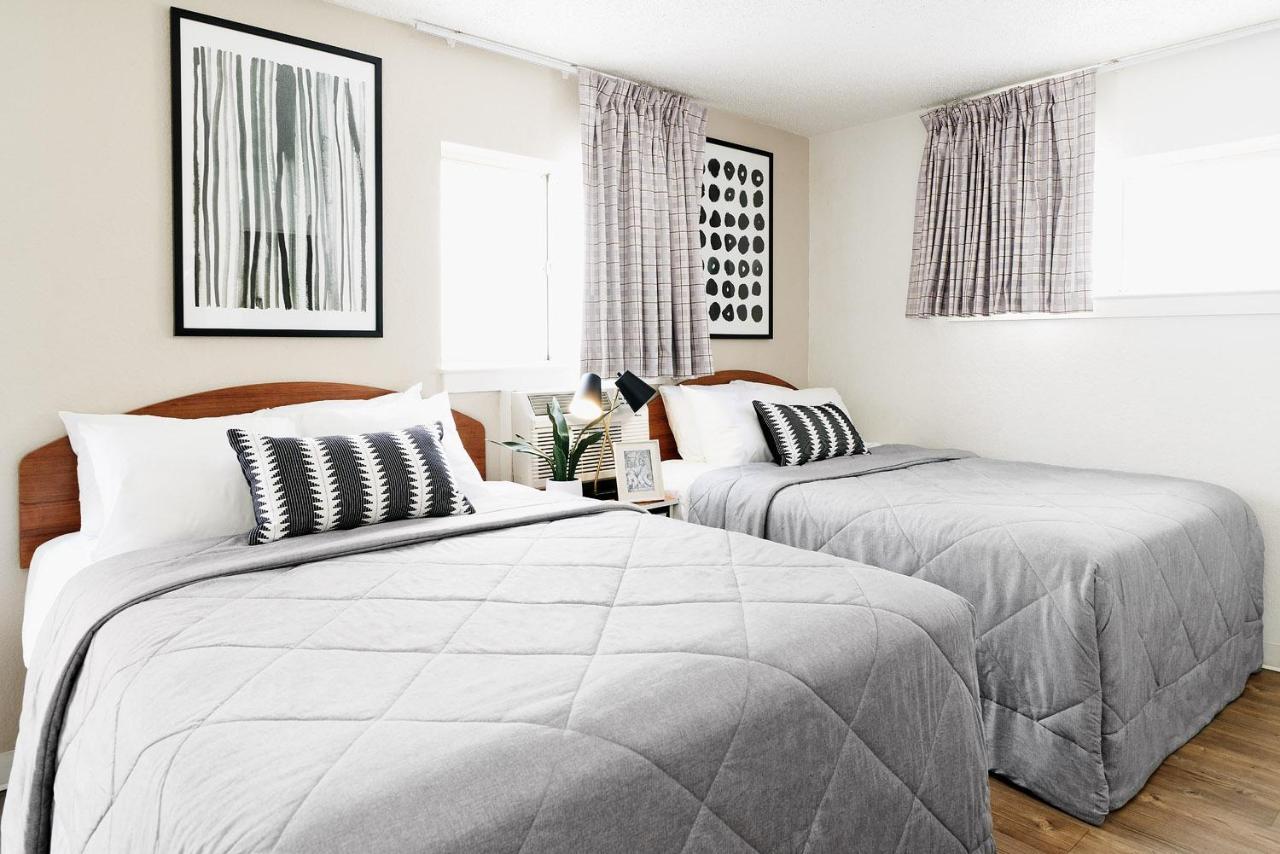 Intown Suites Extended Stay Tampa Fl Orient Park エクステリア 写真